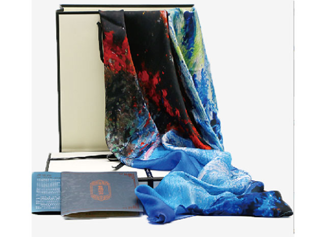 高原雄姿 丝巾(1999.00元）