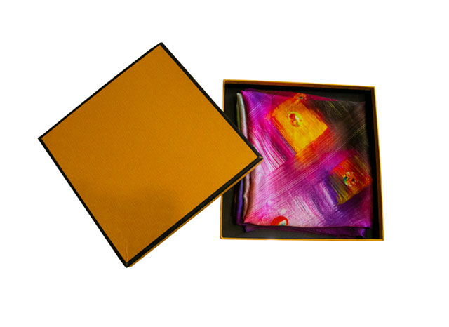 丝巾（1999.00元）